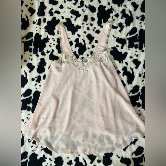 Frenchmaid Pastel Pink Tank Top with White Lace - Picture 4 of 7